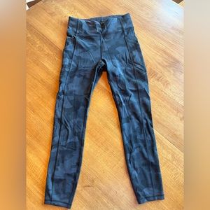 Black and grey camo lululemon leggings